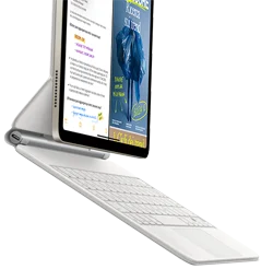 Un iPad Air agganciato a una Magic Keyboard